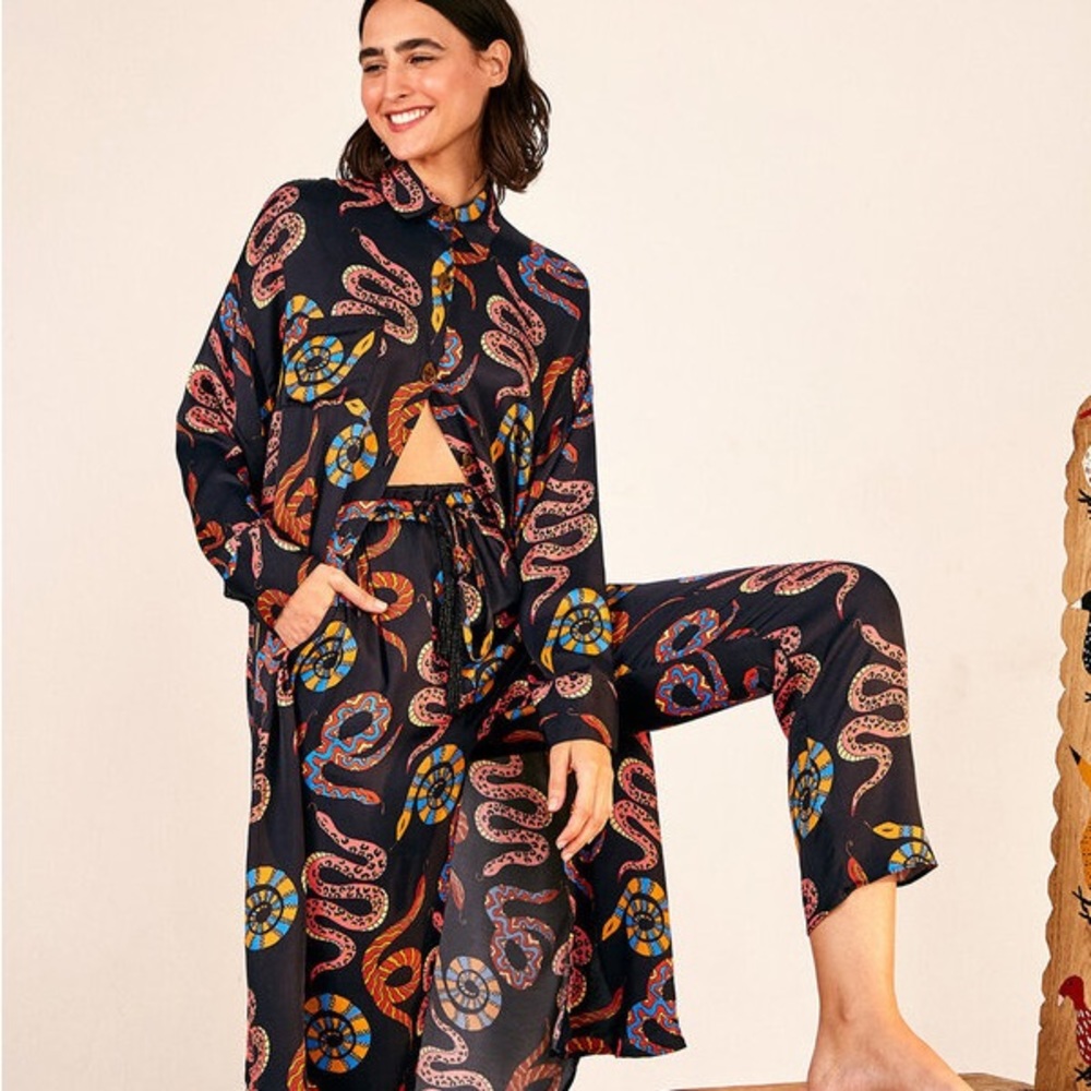 FARM RIO “Black snakes” oversized maxi shirt